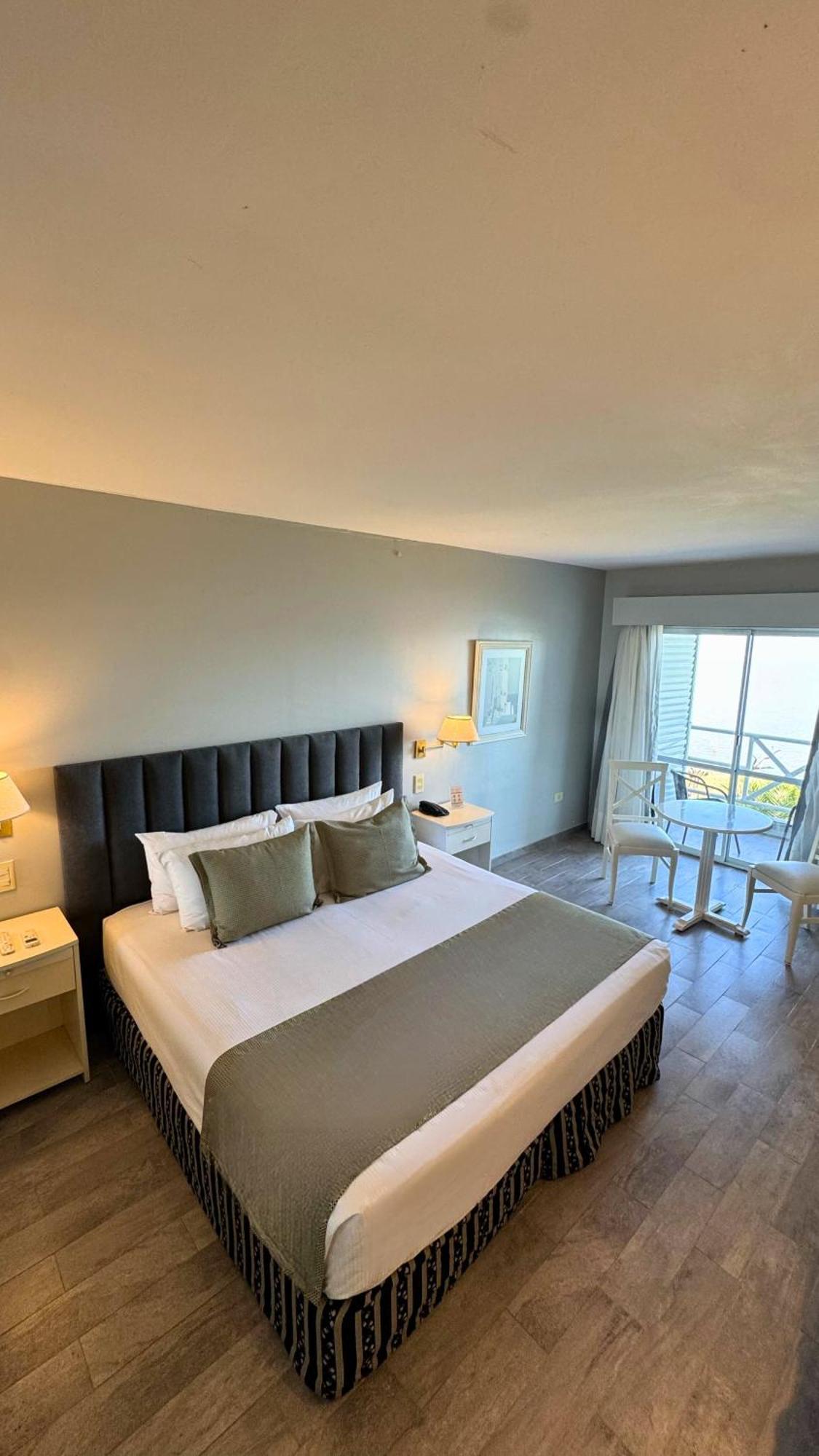 Hotel Marina Del Faro