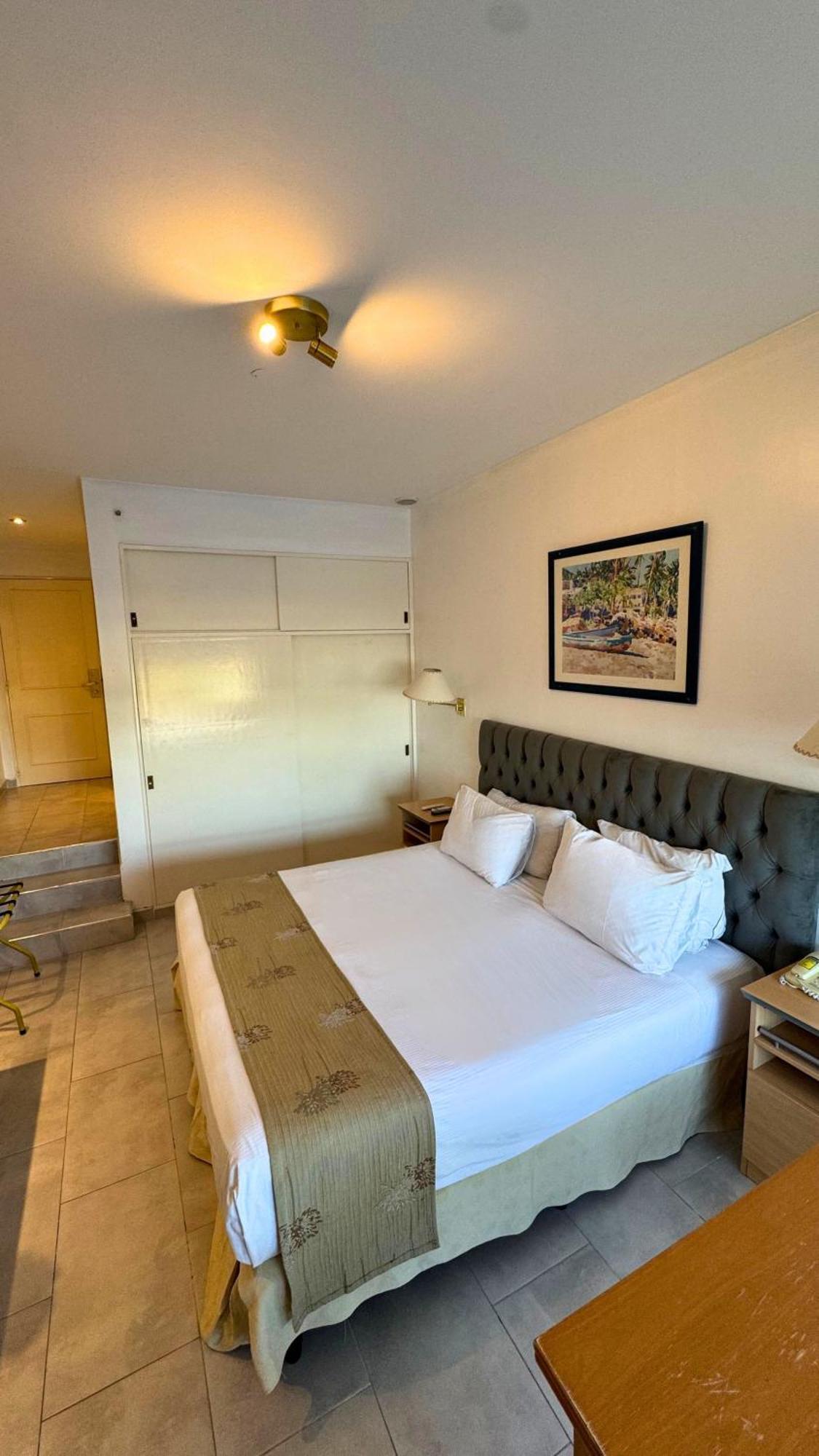 Hotel Marina Del Faro
