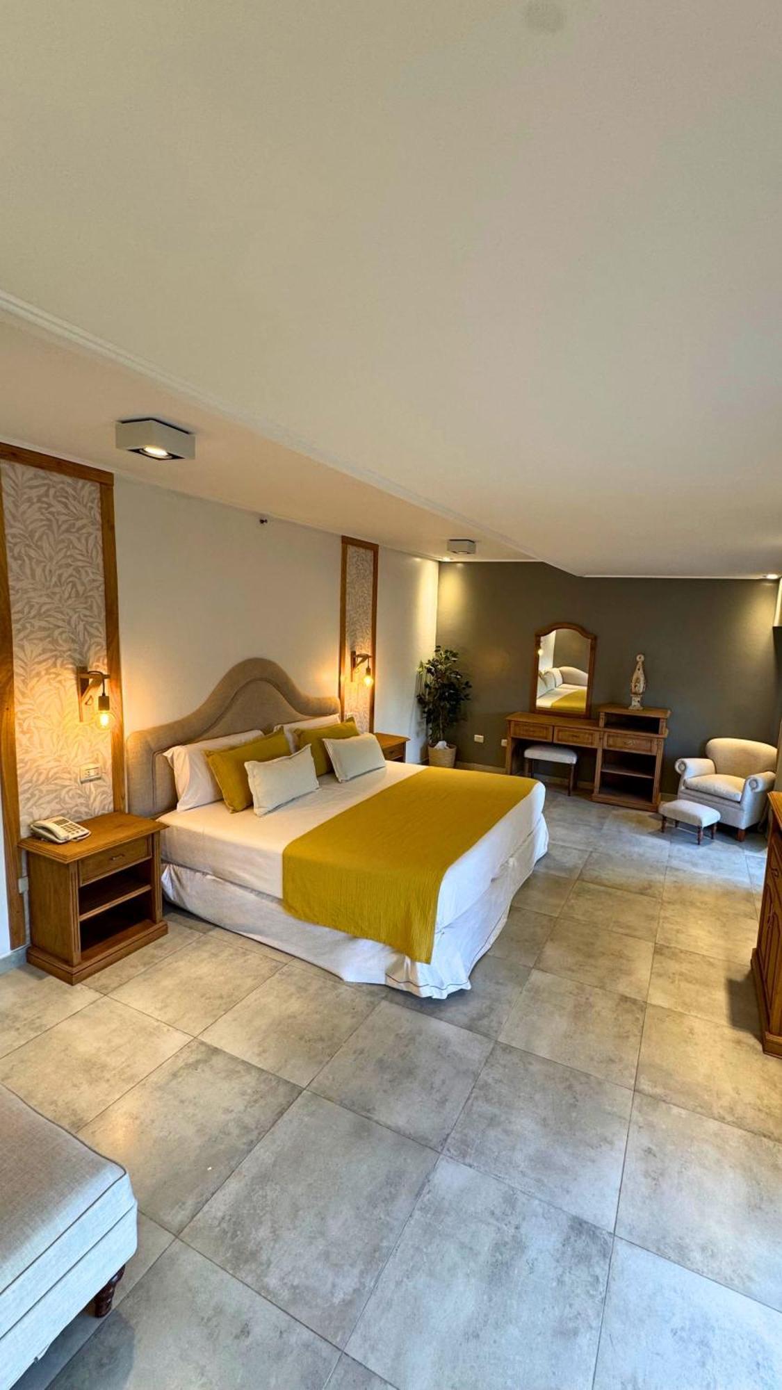 Hotel Marina Del Faro