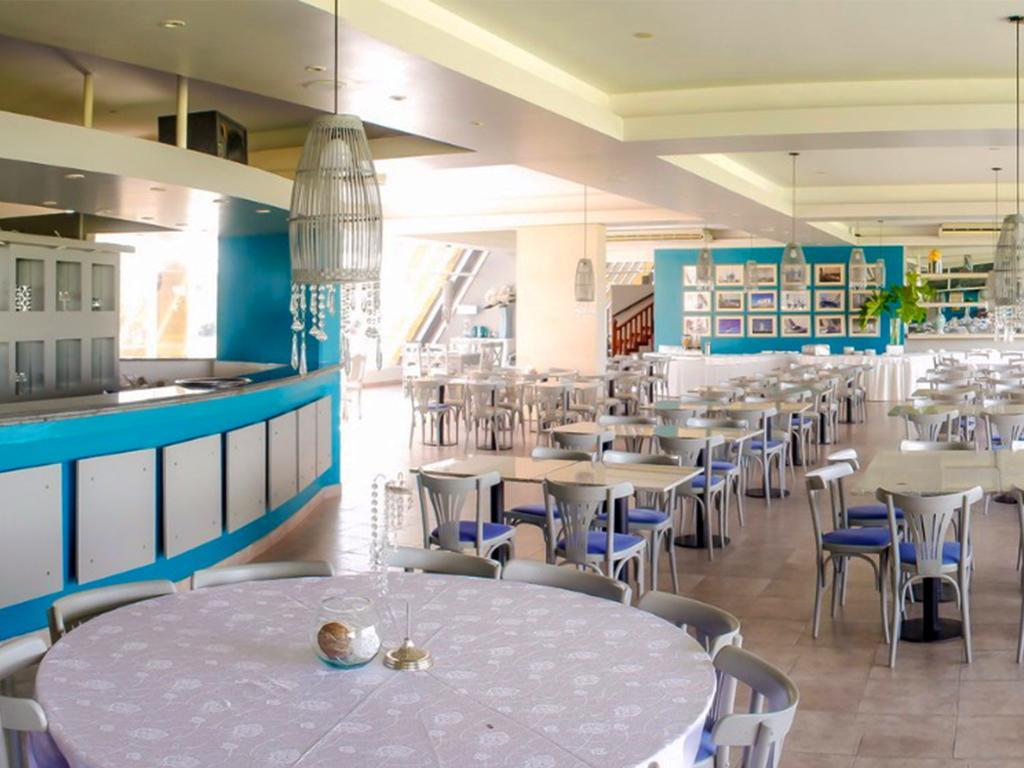 Marina Del Faro Hotel